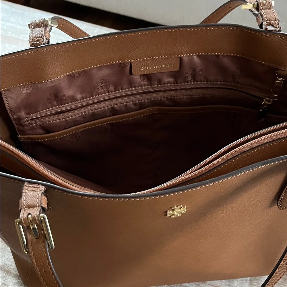 Tory Burch York Buckle Tote - Picture 9 of 15